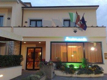 קאסקינה Hotel Santa Lucia מראה חיצוני תמונה